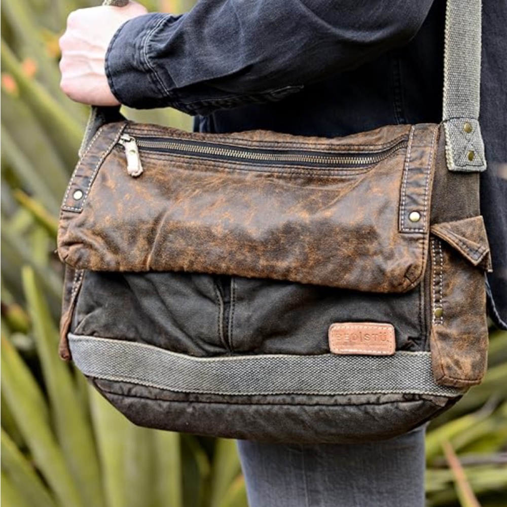 Bed Stu Hawkeye Waxed Canvas Messenger Bag